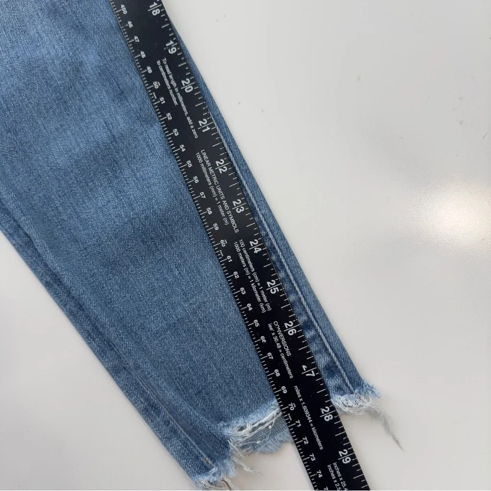 Madewell 9" High-Rise Skinny Jeans in Frankie Wash‎ Torn-Knee Edition Size 30 - Picture 4 of 10